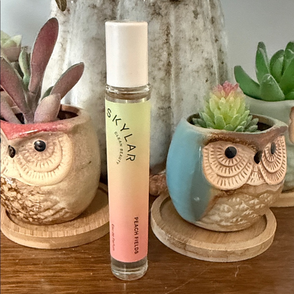 Skylar Peach Fields Lip Oil Gloss - Peach Pink